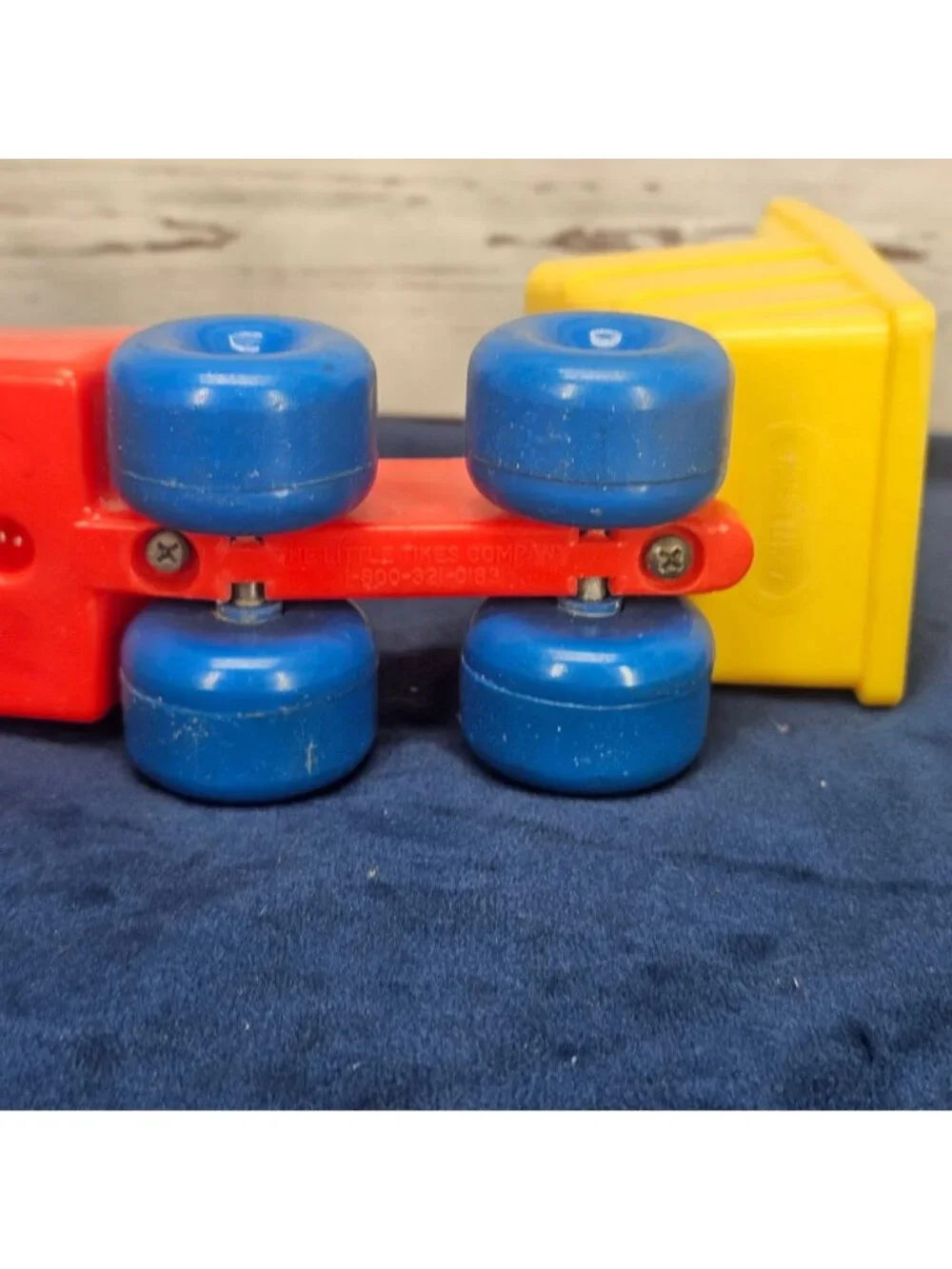 Little Tikes Vintage Dump Truck Toy With 4 Shape-Sorting Figures - Red Yellow &